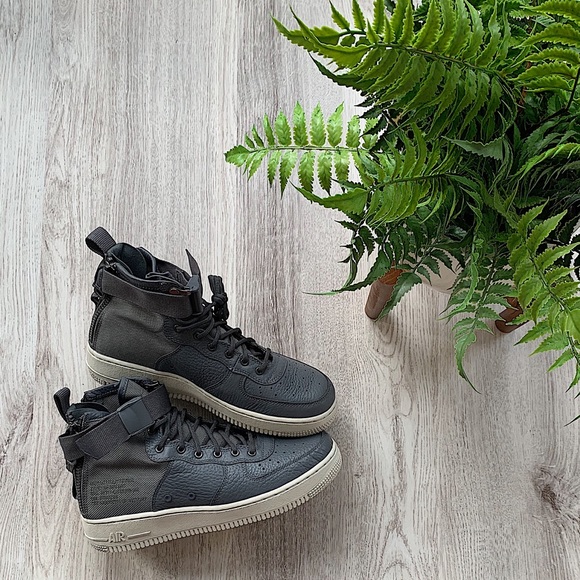 Nike sf af1 mid sneakers - Picture 2 of 6